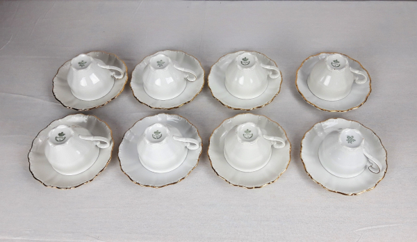 Lot de 8 tasses a café en porcelaine n°2477