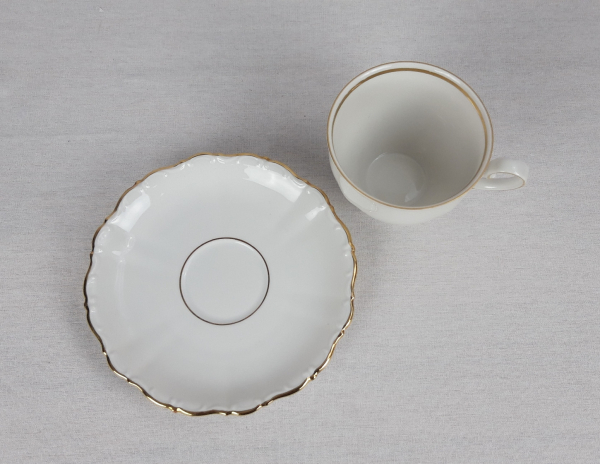 Lot de 8 tasses a café en porcelaine n°2477