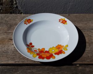 Plat a sauce vintage en porcelaine n°3083