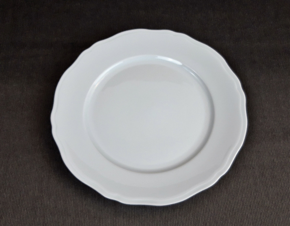 Lot de 6 assiettes plates en porcelaine n°8197