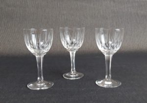 Lot de 3 anciens verres en cristal n°8233