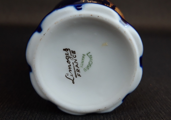 Aiguière en porcelaine de limoges n°8596