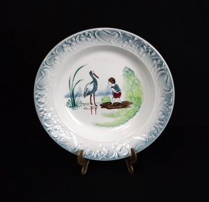 Ancien plat en faience / Cigogne / n°8910