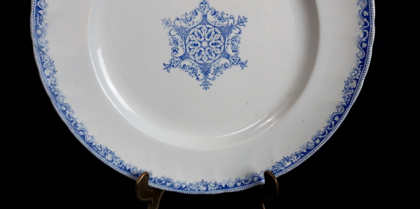 Ancien plat Bordeaux Vieillard n°8937