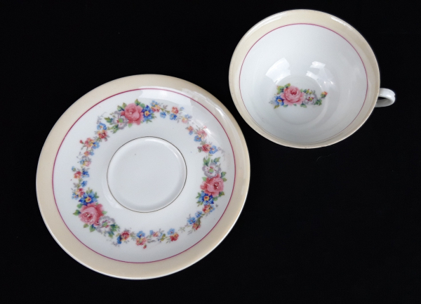 Ancien service a café en porcelaine n°8984