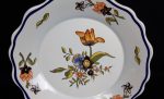 Assiette en faience / Tulipe / n°2602