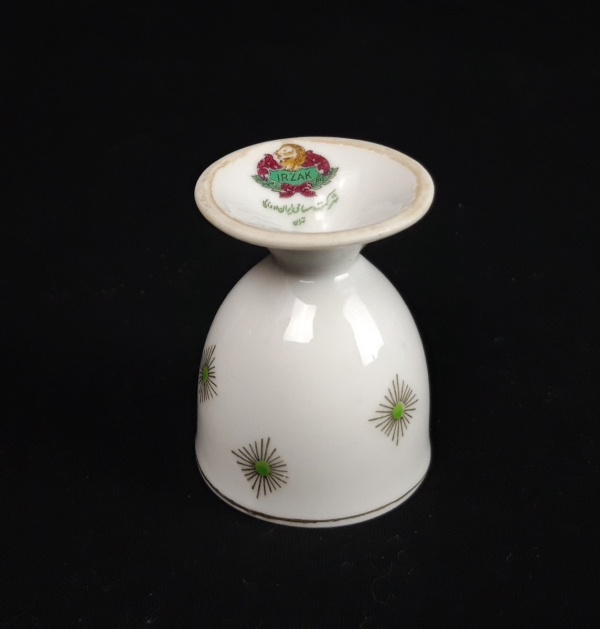 Coquetier vintage en porcelaine n°3134