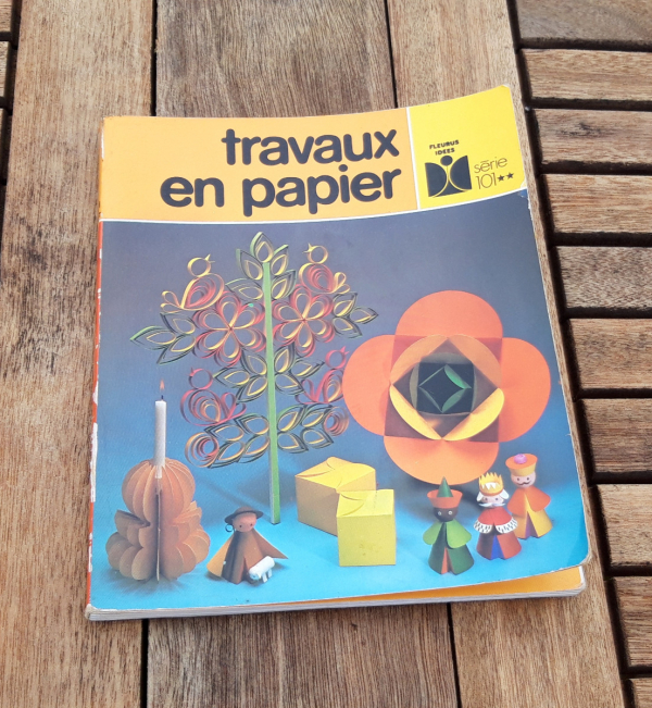 Livre d'occasion / Travaux en papier / n°7125