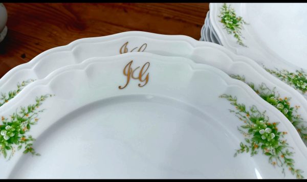 Service de table en porcelaine de Limoges n°2974