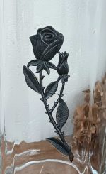 Vase vintage en verre / Rose en étain n°10324