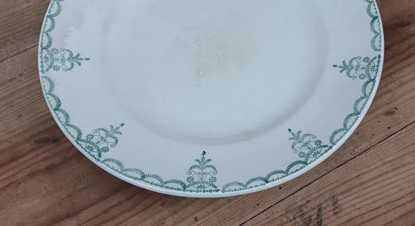 Ancien plat en faïence MDL n°10345