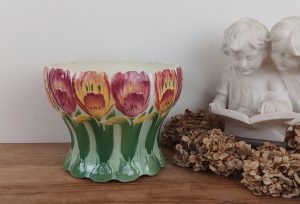 Cache pot vintage en barbotine / Tulipe / n°10347