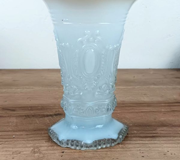 Ancien vase en opaline de foire n°10360 *