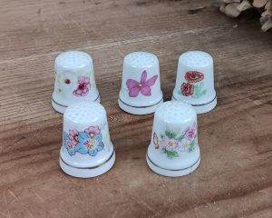 Lot de 5 dés a coudre pour collection n°10376 *