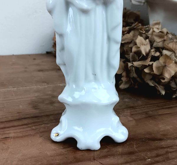 Ancienne Vierge en porcelaine n°10443 *