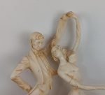 Statue / couple de danseurs / n°10446