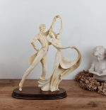 Statue / couple de danseurs / n°10446