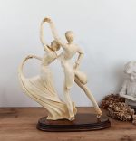 Statue / couple de danseurs / n°10446