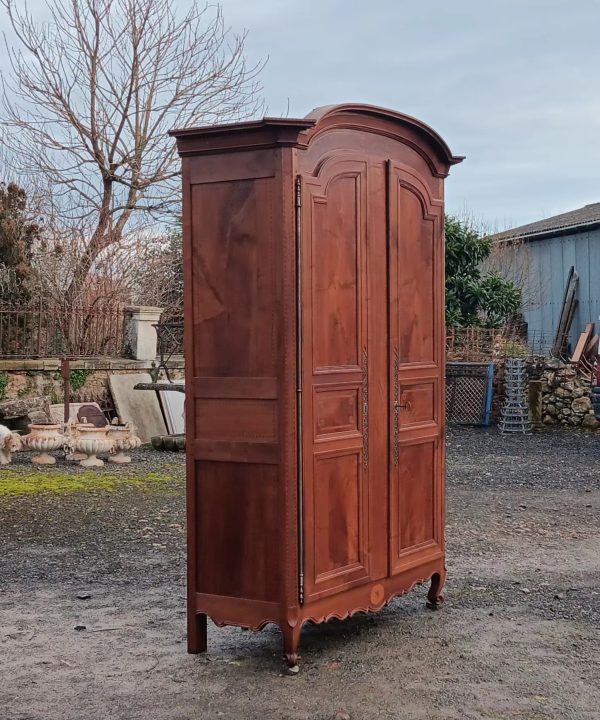 Ancienne armoire Louis XV en noyer avec incrustations n°10498