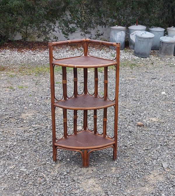Etagère d'angle vintage en rotin n°10574