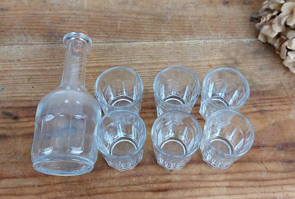 Ancienne dinette / verres + carafe / n°10596
