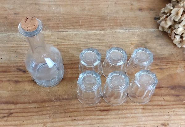 Ancienne dinette / verres + carafe / n°10596