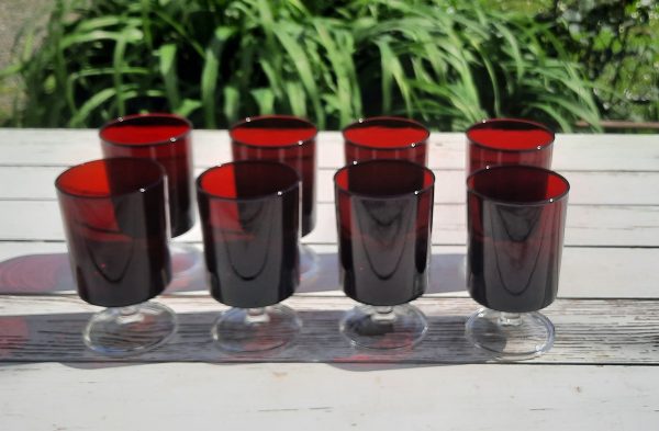 Lot de 8 verres rouges vintages / Suède / n°10808