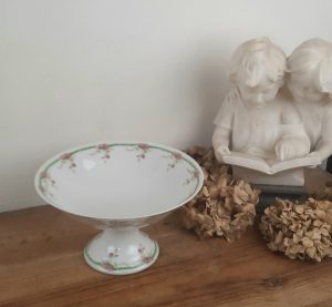 Ancien compotier en porcelaine n°10812