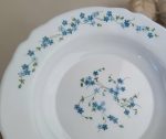 Plat vintage Arcopal Myosotis n°10843