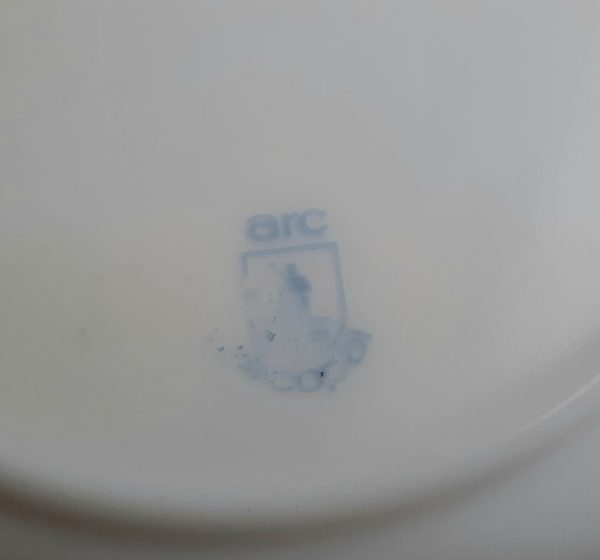 Plat vintage Arcopal Myosotis n°10843