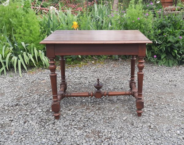 Ancienne table a écrire en noyer / Bureau / n°10990