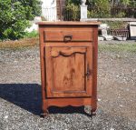 Buffet / Confiturier en merisier n°11016