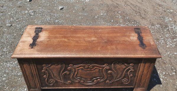 Ancien coffre en chêne n°11020