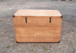 Ancienne grande caisse en bois exotique n°11025