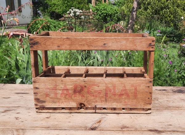 Ancienne caisse en bois pour bouteilles Margnat n°11029