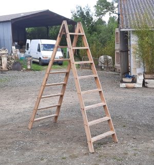 Ancienne échelle de peintre en bois n°11031