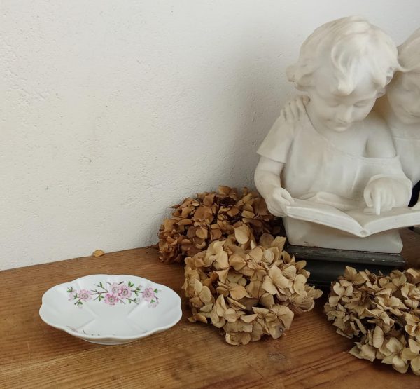 Porte savon en porcelaine de Paris n°10850
