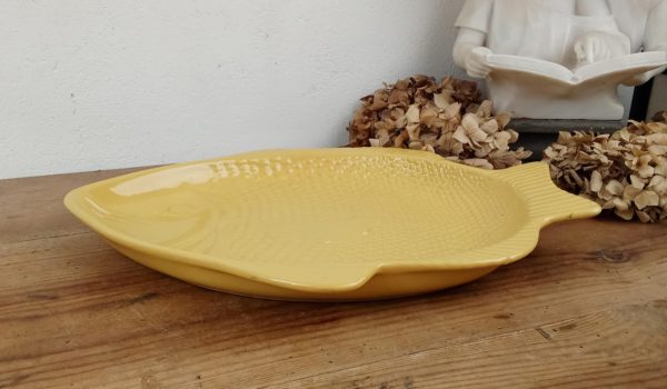 Plat vintage jaune / Poisson / n°10856