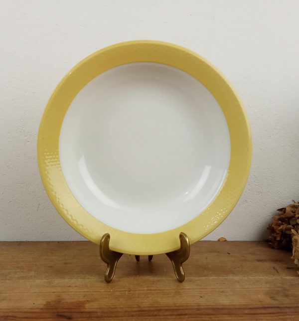 Plat vintage en faïence / jaune et blanc / n°10872