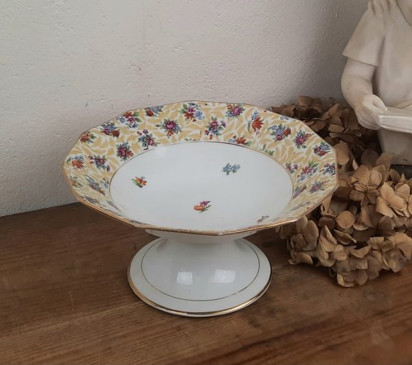 Ancienne coupe sur pied en porcelaine n°10998