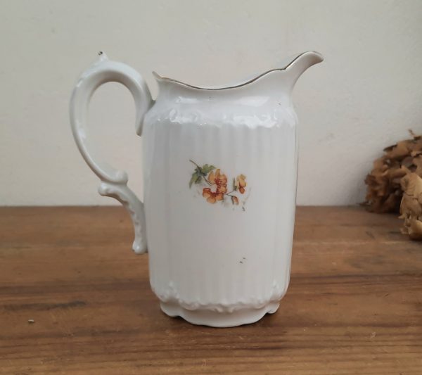 Ancien crémier en porcelaine de Limoges n°11002
