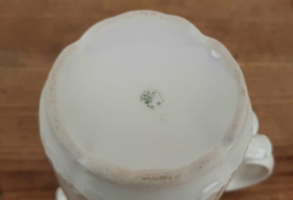 Ancien crémier en porcelaine de Limoges n°11002