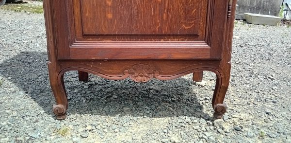 Armoire / Bonnetière / Homme debout / chêne n°11071