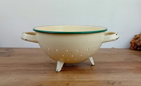 Passoire vintage en tôle émaillée n°14083