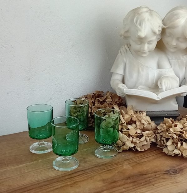 Lot de 4 verres verts vintages / Suède / n°11116