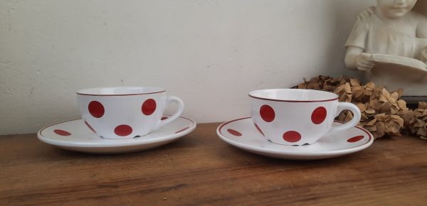 Paire de grandes tasses vintages en faïence n°11010