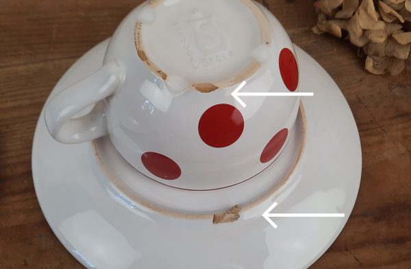 Paire de grandes tasses vintages en faïence n°11010