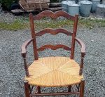 Ancien fauteuil paillé n°11141