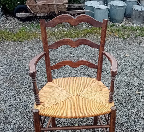 Ancien fauteuil paillé n°11141