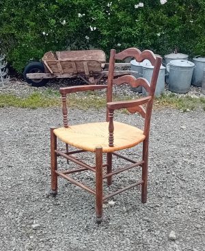 Ancien fauteuil paillé n°11141